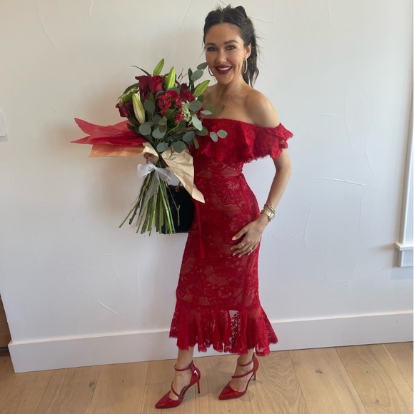 Marchesa Notte Red Laced Cocktail Dress in Size 0 - Picture 5 of 12